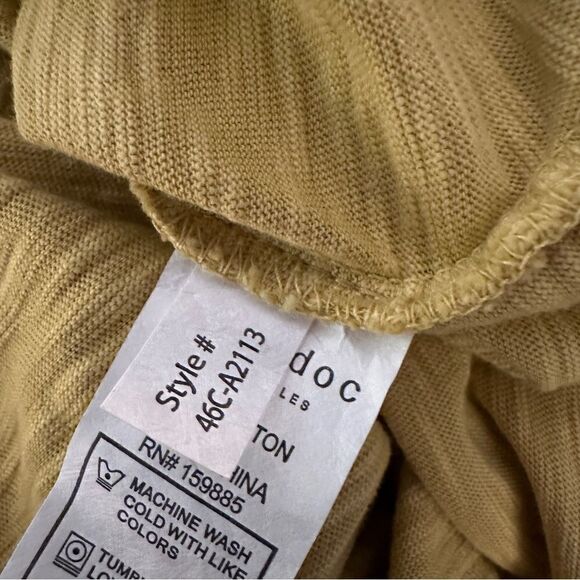 Mododoc short sleeve mock neck tee - Picture 6 of 7